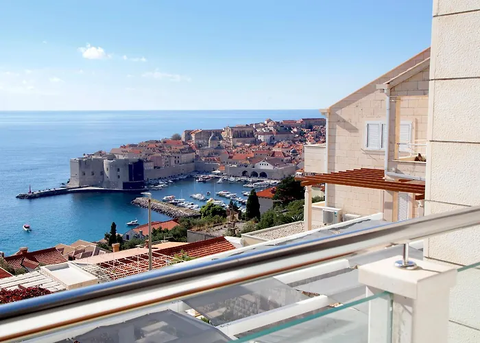 73 Stairs Apartman *