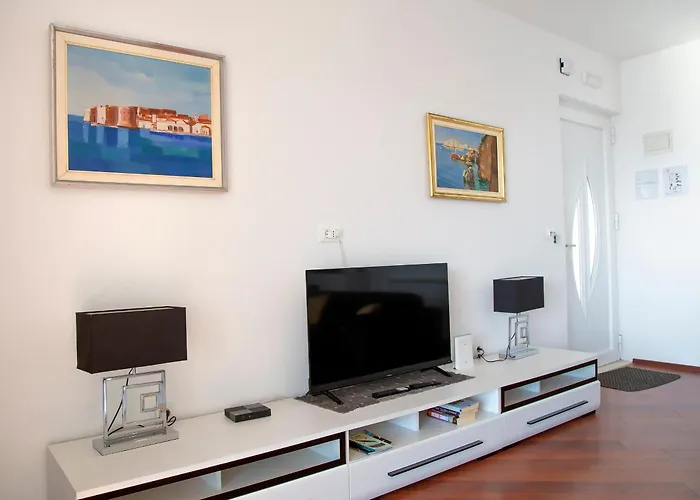 Apartman 73 Stairs *