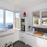 73 Stairs شقة دوبروفينك